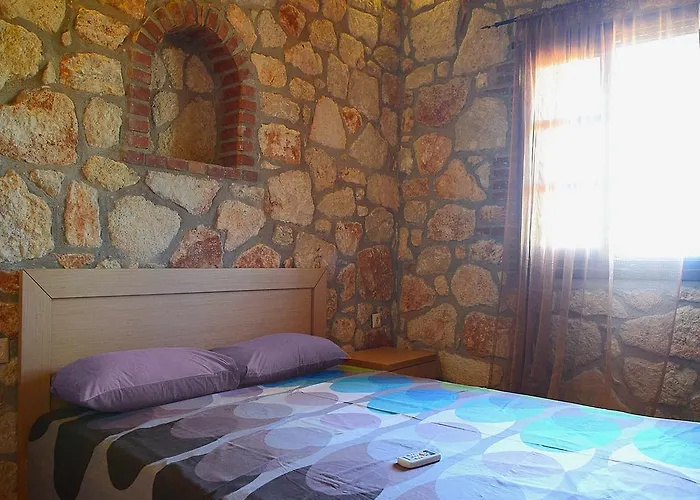 Petrino * Vourvourou