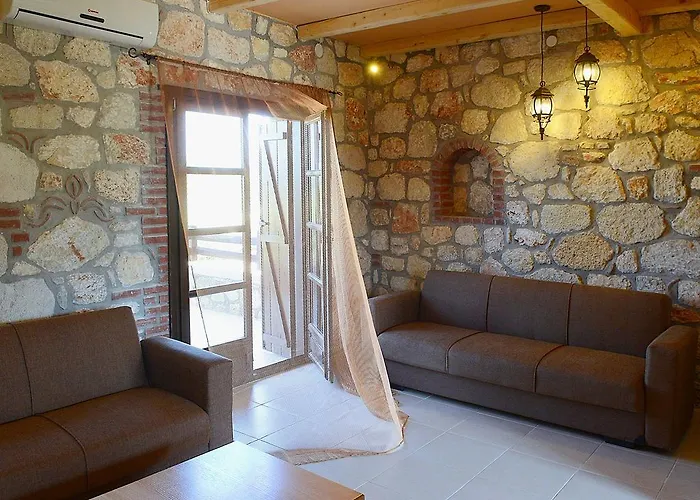 Petrino Villa Vourvourou